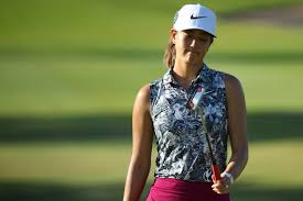 How tall is Michelle Wie?